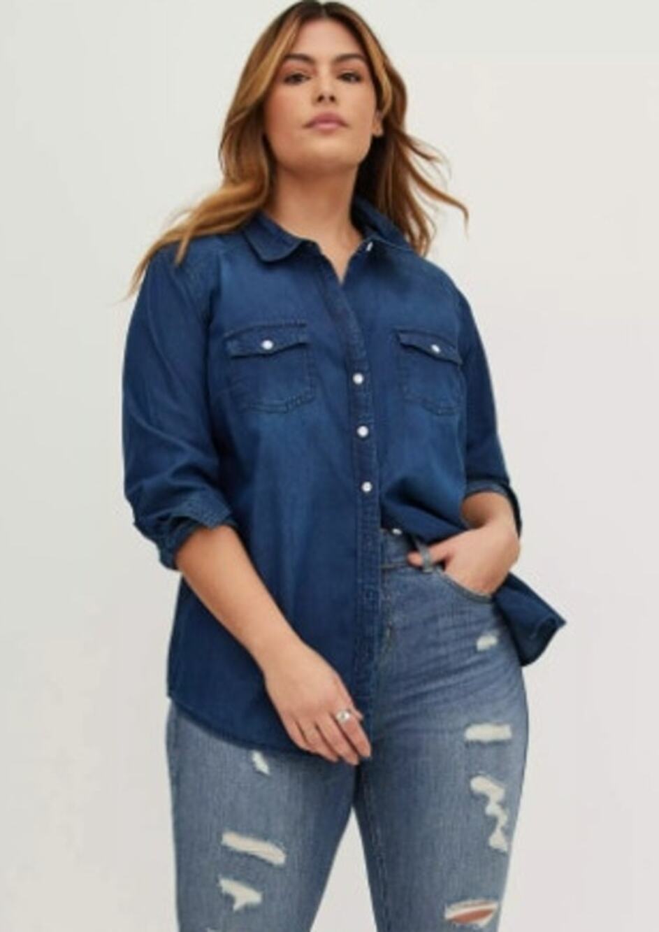 Torrid NWT Dark Denim Taylor Long Sleeve Button Down Shirt Size 0 / L